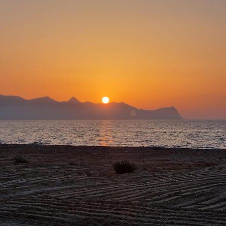 Doride Appartamento Sulla Spiaggia Balestrate Exterior foto