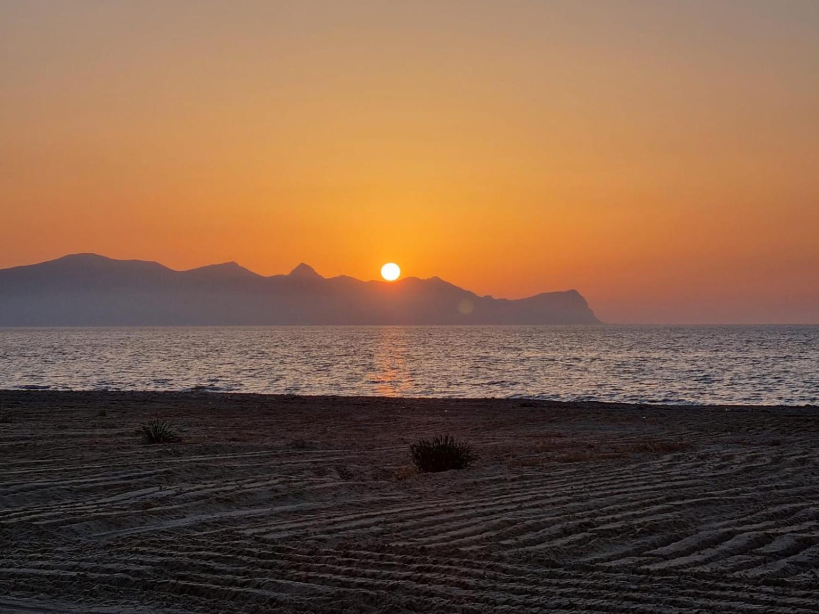 Doride Appartamento Sulla Spiaggia Balestrate Exterior foto